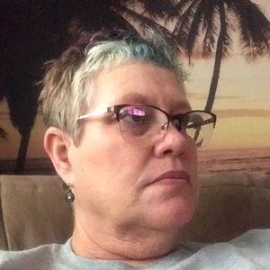 Meet your Posher, Beverly